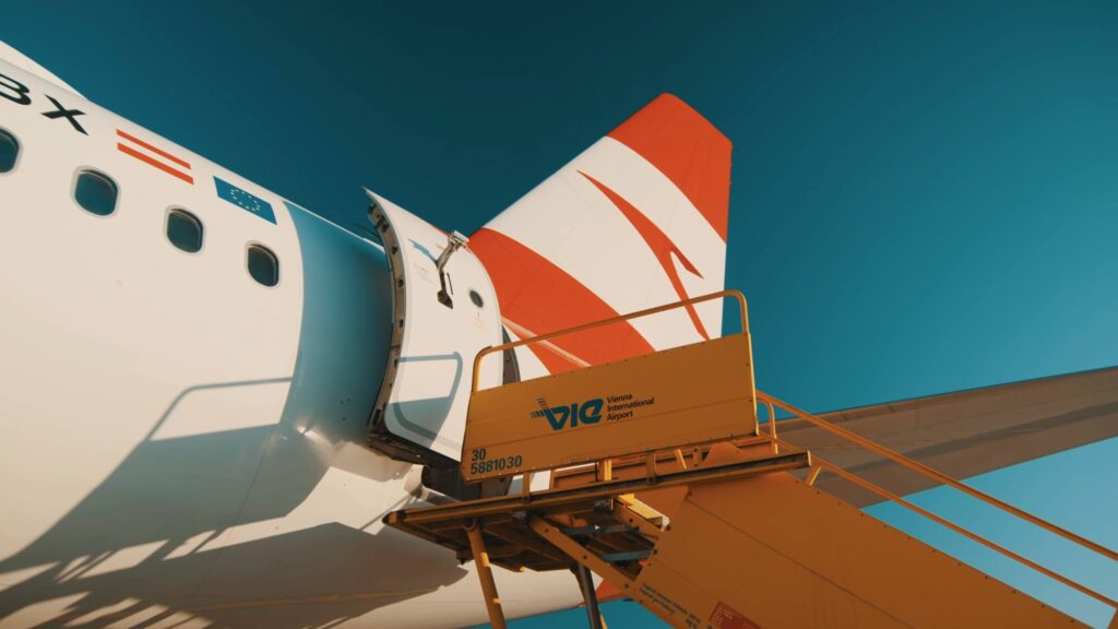 24h Stunden Reportage Der Traum vom Fliegen #viennaairport #flughafenwien #70jahreVIE 0 51 screenshot