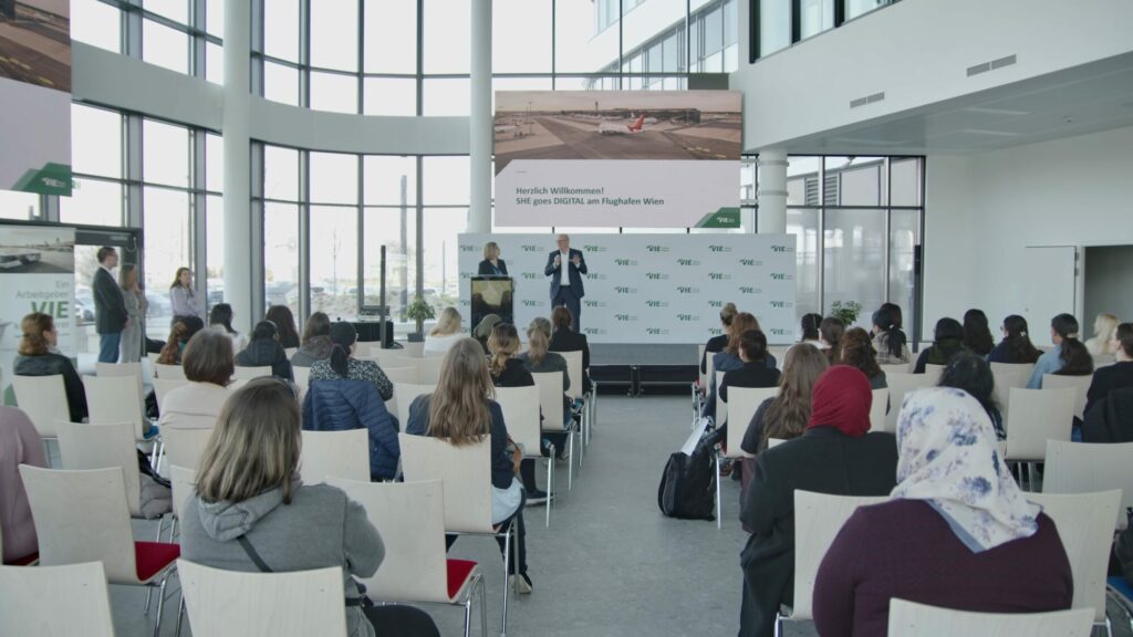 Flughafen Wien fördert weibliche IT Talente 0 8 screenshot