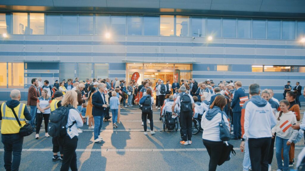 Österreichisches Paralympics Team am Flughafen Wien empfangen 1 28 screenshot