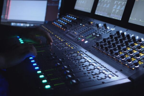 BEHIND THE SCENES ROLIN 0 5 screenshot